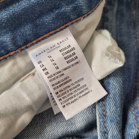 American eagle distressed 14 blue mom jean - Picture 6 of 10